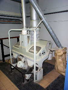 12k - Gerste Siebmaschine / Barley Siever