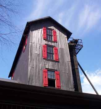 10k - Das Brennhaus / The Still House